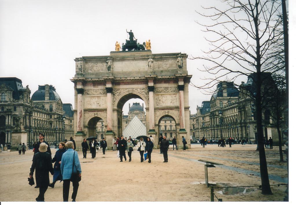 Louvre 2.JPG